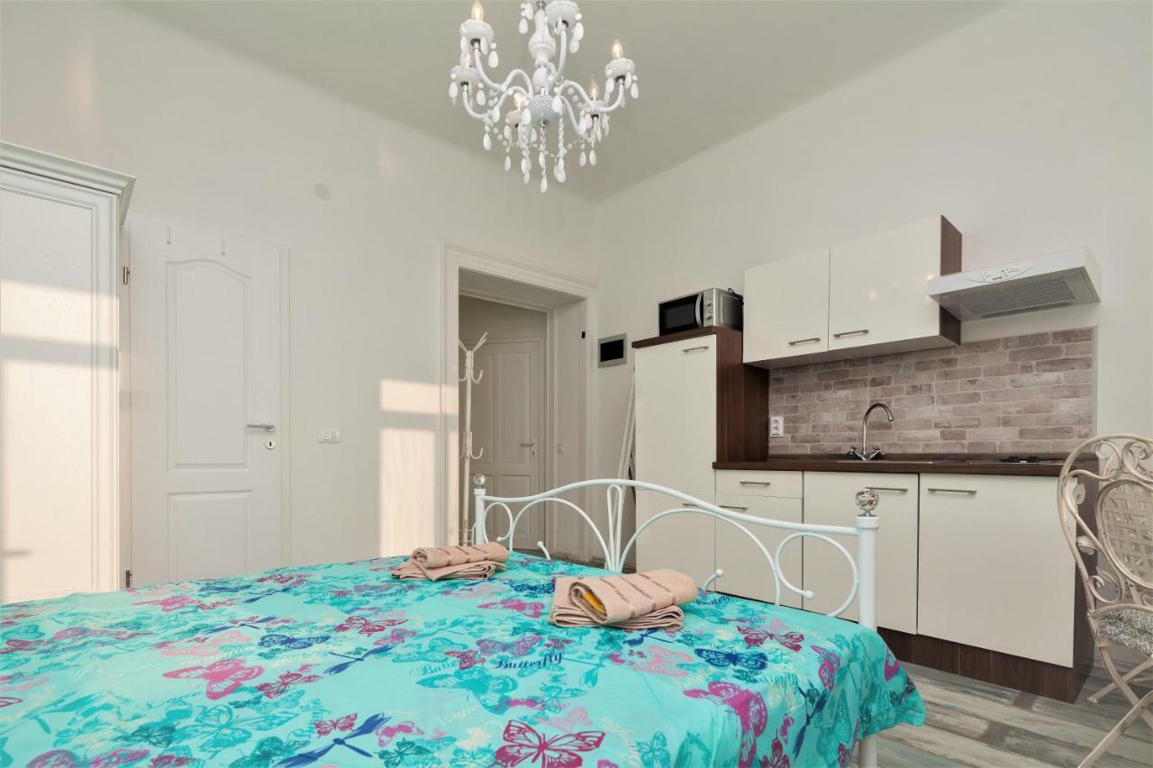 Main Square Apartments With Sea View Πούλα Εξωτερικό φωτογραφία
