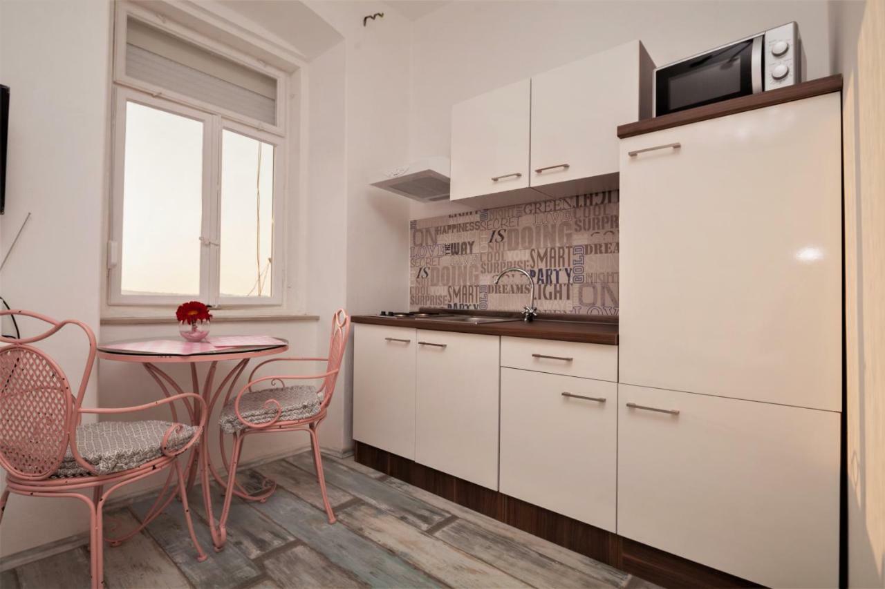 Main Square Apartments With Sea View Πούλα Εξωτερικό φωτογραφία