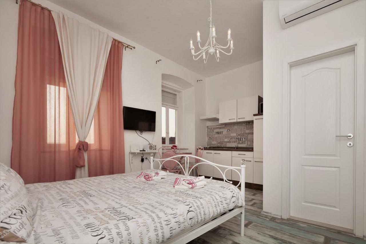 Main Square Apartments With Sea View Πούλα Εξωτερικό φωτογραφία